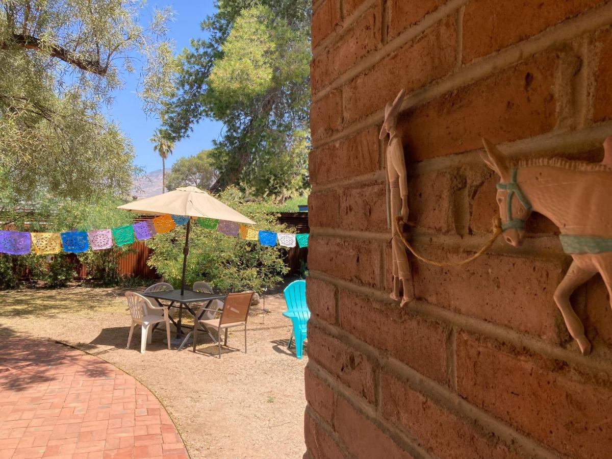Casa Azul: Pet-Friendly Adobe Oasis in Central Location Tucson Exterior photo